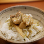 美会 - こちらはイノシシと筍で、柚子胡椒の味わいが辛さをマイルドなものとつつも後味はしっかり辛旨！