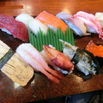 誠寿司 - ランチの「にぎり」840円!!!!こちらは僕のランチ。