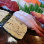 誠寿司 - ランチの「にぎり」840円!!!!こちらは僕のランチ。