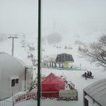 イーストサイド - ２０１３年２月再訪　吹雪いています。