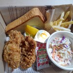 ジョナサン - 料理写真:クリスプチキンバスケット(もも、880円)