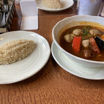 曼荼羅 - 薬膳ラムボールカレー三辛＋玄米ご飯100g