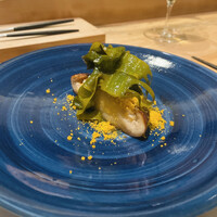 MEI - 原木椎茸ステーキと天然ワカメ、自家製カラスミと