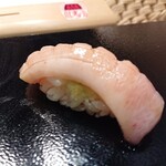 すし 良月 - メジマグロのハラス