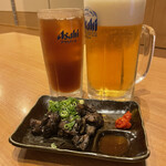 Takeno ya - 赤鶏もも焼き（539円）と生ビール大（979円）ウーロン茶（319円）