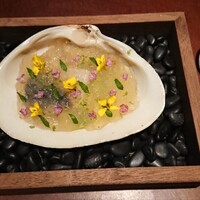 ラ カンロ - 非常に大人ドライの貝寄せ。ジントニック的ドライがお子ちゃまな私には難しい。