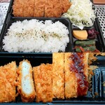 とんかつ新宿 さぼてん - 料理写真:特撰やわらかヒレかつ弁当