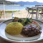 Beach Cafe Granmare - ◆ハンバーグプレート・・ハンバーグ、温泉玉子、サラダ、サフランライスなど。