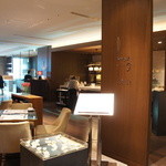 セリーズ by ゴードン・ラムゼイ - コンラッド東京の28階にあります。