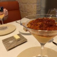 レグリエ - ニンジンのムース、コンソメのジュレ、ウニ添え