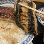 Tsuruya - ご飯に掛かっているタレが本当にサラッと‼︎ がご飯を食べて感じます