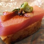 うみからそらへ - 出汁巻玉子の炙りマグロのせ  