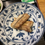 Tsuruya - 白焼き　冷たい！と思ってパクッとしてしまったけど味付けして在る　味わって食べるべきでした