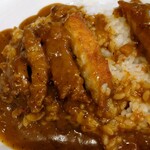 福島上等カレー - とんかつは薄いですが‥。