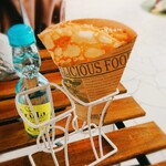 クレープアンドカフェ ヴァーチュ - 2022.4 ミニキャラメルクリームナッツ(￥370)、キャラメルソーストッピング(￥40)、フルーラ ラ・フランス(クレープとセットで￥160)。とうとうフルーラにも手を出し始めた私。