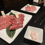 Yakiniku Senka Niku No Kirikata Shuukaijo - 