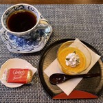 KOMINKA CAFE KAGURA - グァテマラ・かぼちゃのプリン　９４０円