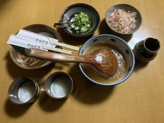 けんぞう蕎麦 - 五合蕎麦のつゆ、薬味セット