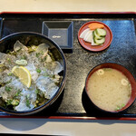 味処 矢野 - ひらめ海鮮丼(1,100円)