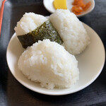 中華　とおりゃんせ - おむすびは3個。