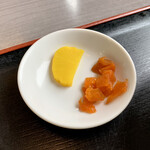 中華　とおりゃんせ - 漬物。
…少ない。