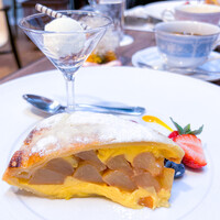 ポム・ダダン - 