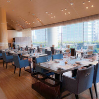 ポム・ダダン - 