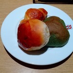 バケット - 食べ放題のパン ♪