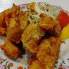 餃子の王将 - 鶏の唐揚げ（デカイ唐揚げ、キャベツはパサパサ）