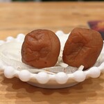 Hathor - 燻製した梅