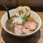 らーめん専門 和心 - 煮干しブラック 900円