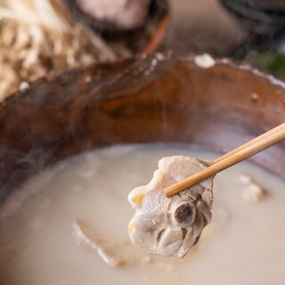 2대 명물 「하카타 닭한마리」와 「시치린구이」를 만끽!