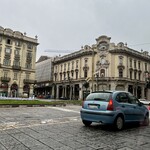 Cantine Barbaroux - この交差点を右折して駐車スペースを探す