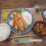 Izakaya Kafe Omoya - エビフライ定食 1,200円(税込)