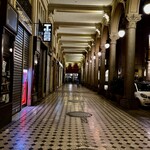 Cantine Barbaroux - Via Po の人通りも少なくなった。皆、食事中。