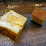 寿司栄 - 黄身白身を交互に重ねた玉子焼きと芝海老の卵を入れた玉子焼き