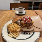 CRUZ BURGERS & CRAFT BEERS - 【LTD  BURGER】 『Noble Bacon Cheese  BURGER¥1,980』 『HOT COFFEE￥170』