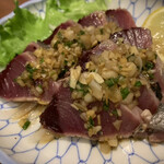 炭火居酒屋 くまさん家 - 鰹のタタキ