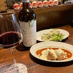 12 - カウンターでワインなどいただき