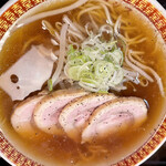 オアシス - 料理写真:焼豚ラーメンは牛骨ベース