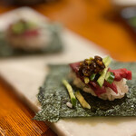 肉寿司 新宿三丁目 - NIKURA