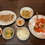 中国料理 安記 - 広東風スブタ定食でライスと餃子セット