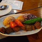 トルコ料理 ドルジャマフセン - ラムのシシケバブ