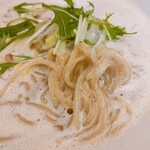 Umami - あっさりアサリのumami塩そばの麺