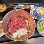 ICHIMURA - まぐろ丼　酢飯