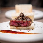 USHIGORO S. - シャトーブリアンカツサンド　トリュフ添え