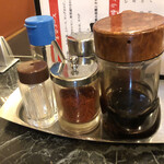 香叙苑 - 卓上調味料。