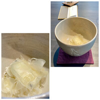 TOKi - 奈良米と酒のアロス 奈良ゆかりのケソ
                      アロスはスペイン語でお米、ケソはチーズ、酒米を使ったリゾットです。
                      少し芯が残りリゾットにはいいです！
                      リゾットの温度でチーズがとろけ、お米にまとわり美味しい♪