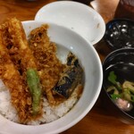 のれんと味 だるま料理店 - 穴子丼２０９０円