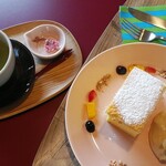 Asuwayama Atarashiya - 台湾カステラ＆桜葉緑茶